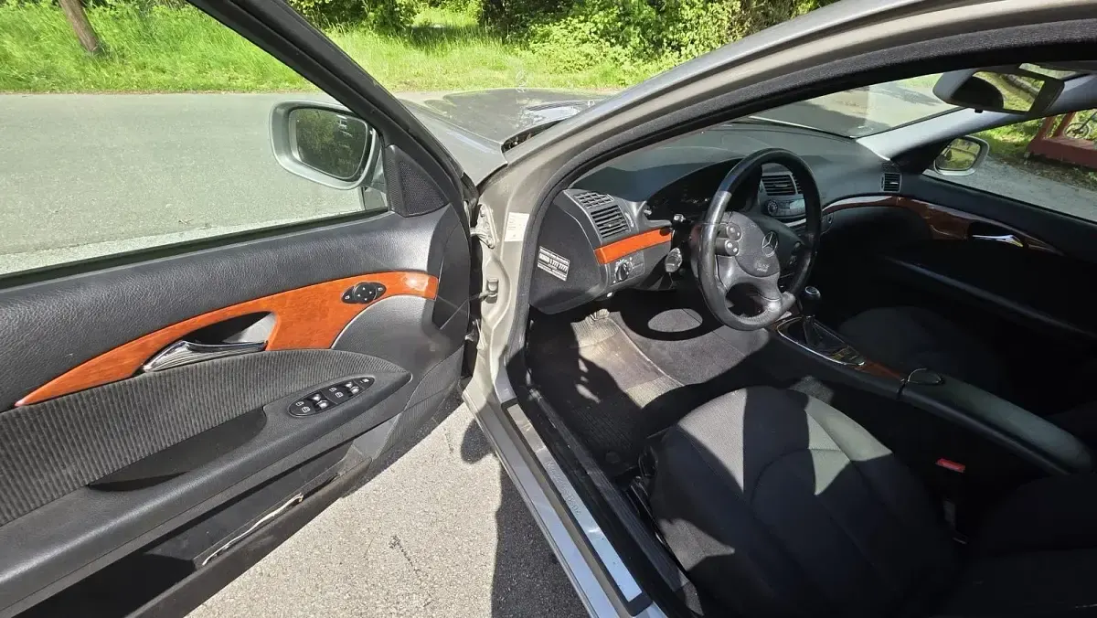 Gebraucht Mercedes E280 190 PS (139 kW) 2006 Gold Kombi