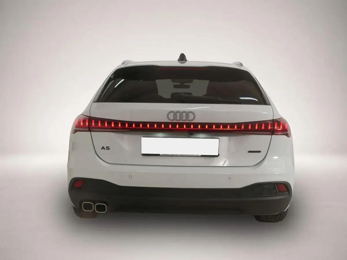 Gebraucht Audi A5 Comfort 204 PS (150 kW) 2025 Manufacturer Kombi