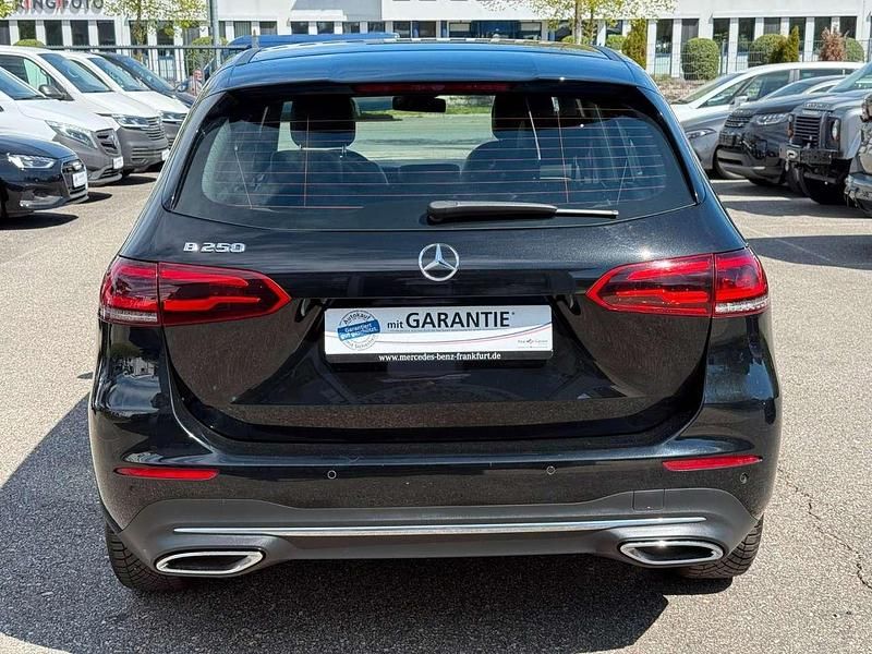 Gebraucht Mercedes B250 224 PS (164 kW) 2020 Schwarz Kleinwagen