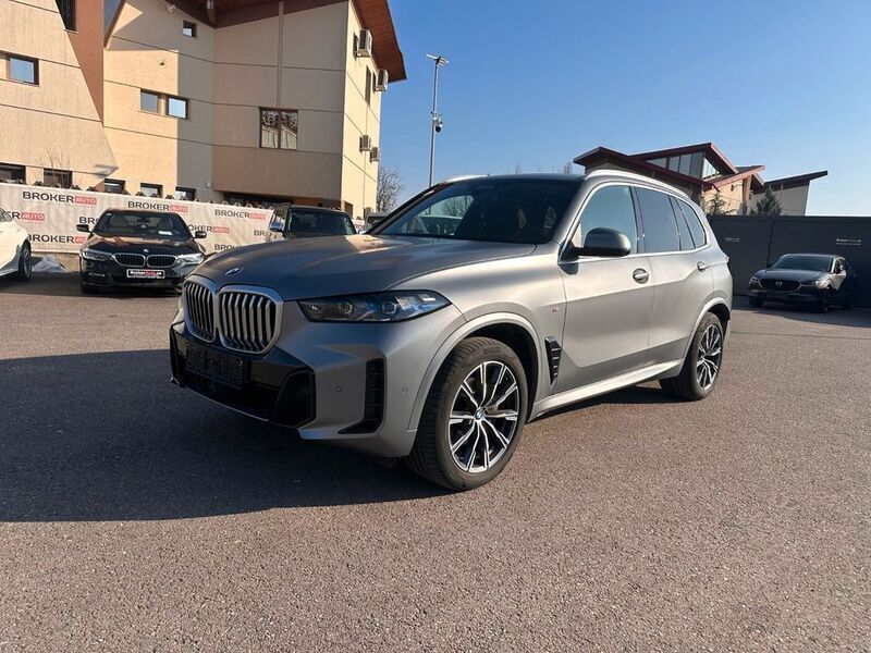 Grau Gebraucht 2023 BMW X5 M Sport SUV | 79.900 € (Teuer) - Bild 1/4