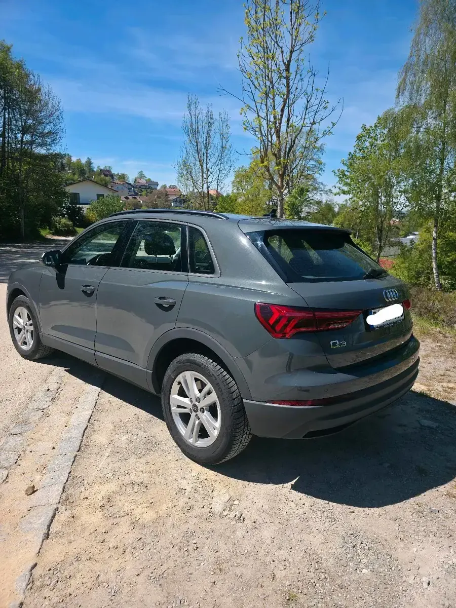 Gebraucht Audi Q3 190 PS (139 kW) 2022 Grau SUV