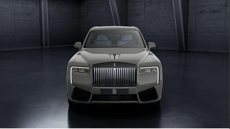 Neu Rolls Royce Cullinan 600 PS (441 kW) 2025 Grau SUV