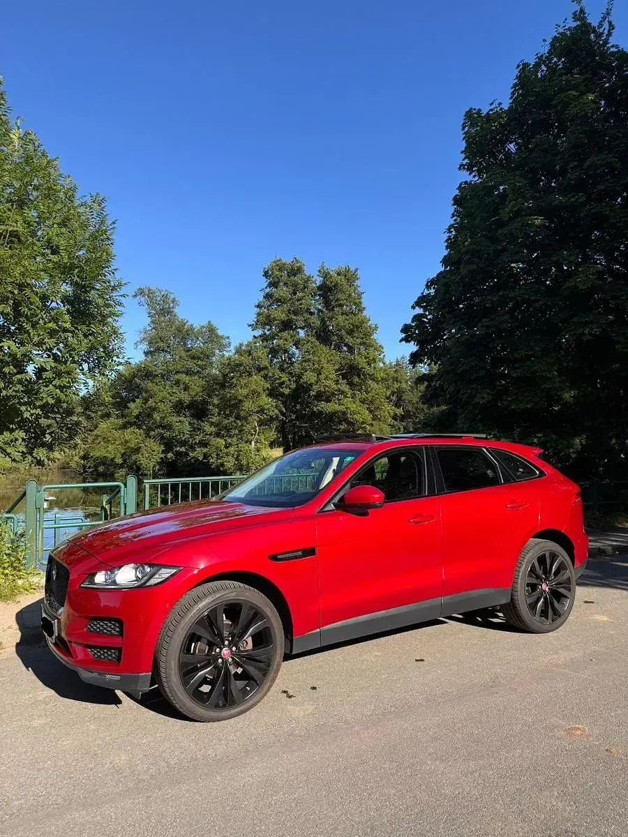 Gebraucht Jaguar F-Pace Prestige 179 PS (131 kW) 2017 Rot SUV