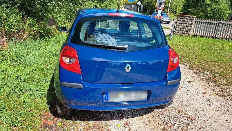 Gebraucht 2008 Renault Clio II Expression Limousine | 1.700 € (Guter Preis) - Bild 1/4