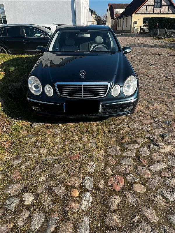 Gebraucht Mercedes E320 Avantgarde 224 PS (164 kW) 2003 Blau Limousine