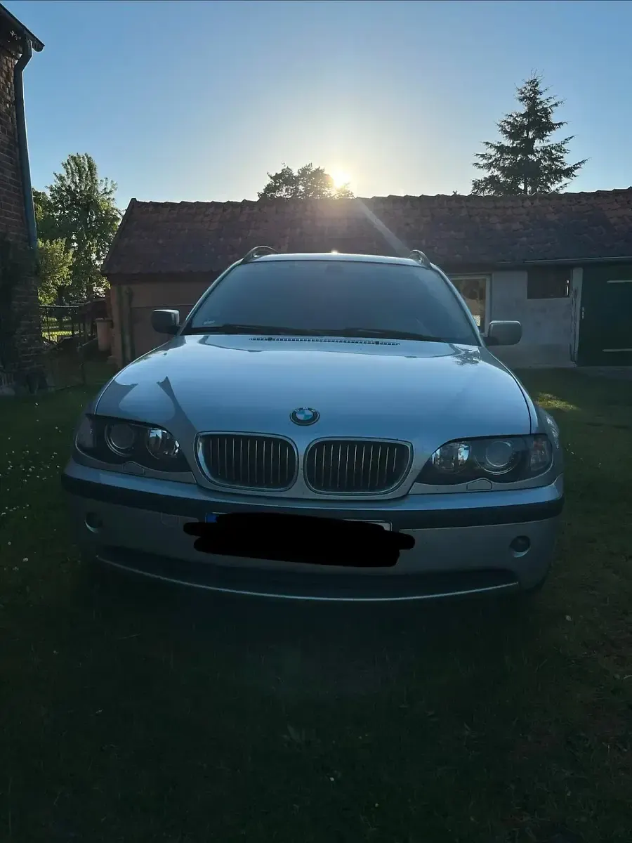 Gebraucht BMW 320 150 PS (110 kW) 2004 Silber Kombi