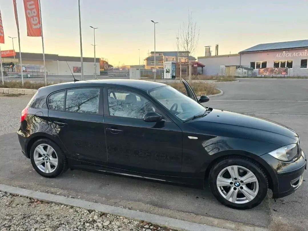 Gebraucht BMW 118 143 PS (105 kW) 2008 Schwarz Kleinwagen