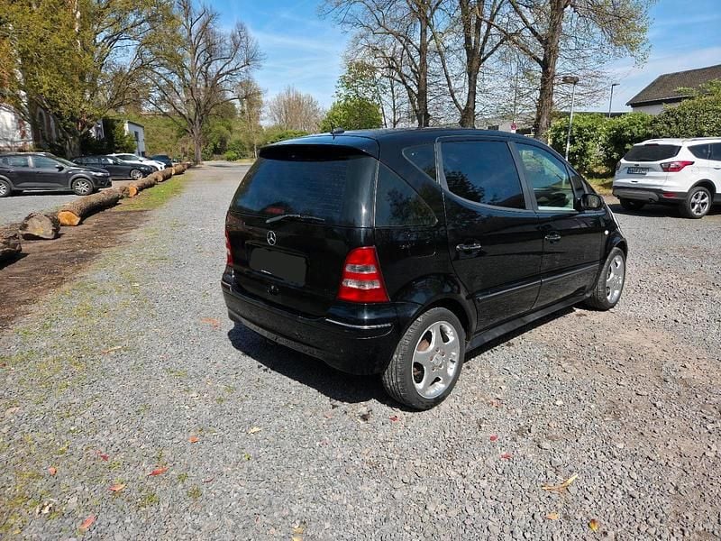 Gebraucht Mercedes A190 125 PS (91 kW) 2001 Schwarz Kleinwagen