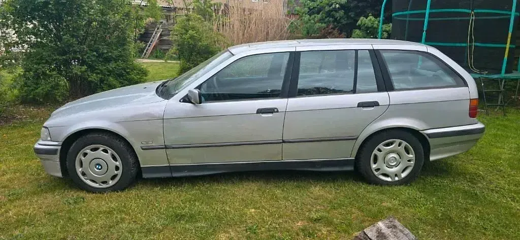 Gebraucht BMW 316 102 PS (75 kW) 1998 Silber Kombi