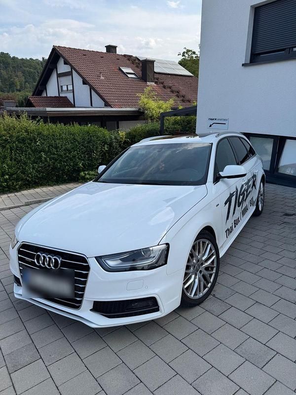 Weiß Gebraucht 2015 Audi A4 S-Line Kombi | 13.000 € (Guter Preis) - Bild 1/4