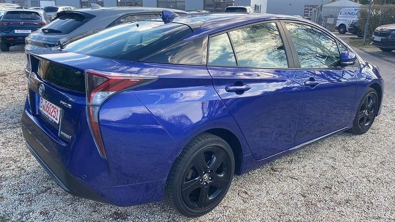Gebraucht Toyota Prius Executive 98 PS (72 kW) 2016 Blau Limousine