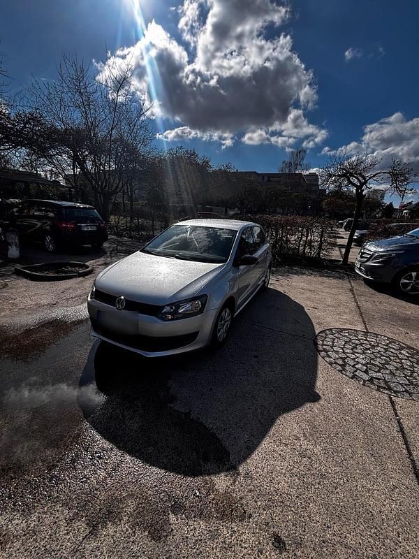 Gebraucht VW Polo 70 PS (51 kW) 2010 Silber Kleinwagen