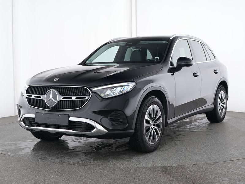 Schwarz Gebraucht 2024 Mercedes GLC220 Advanced SUV | 50.980 € - Bild 1/4