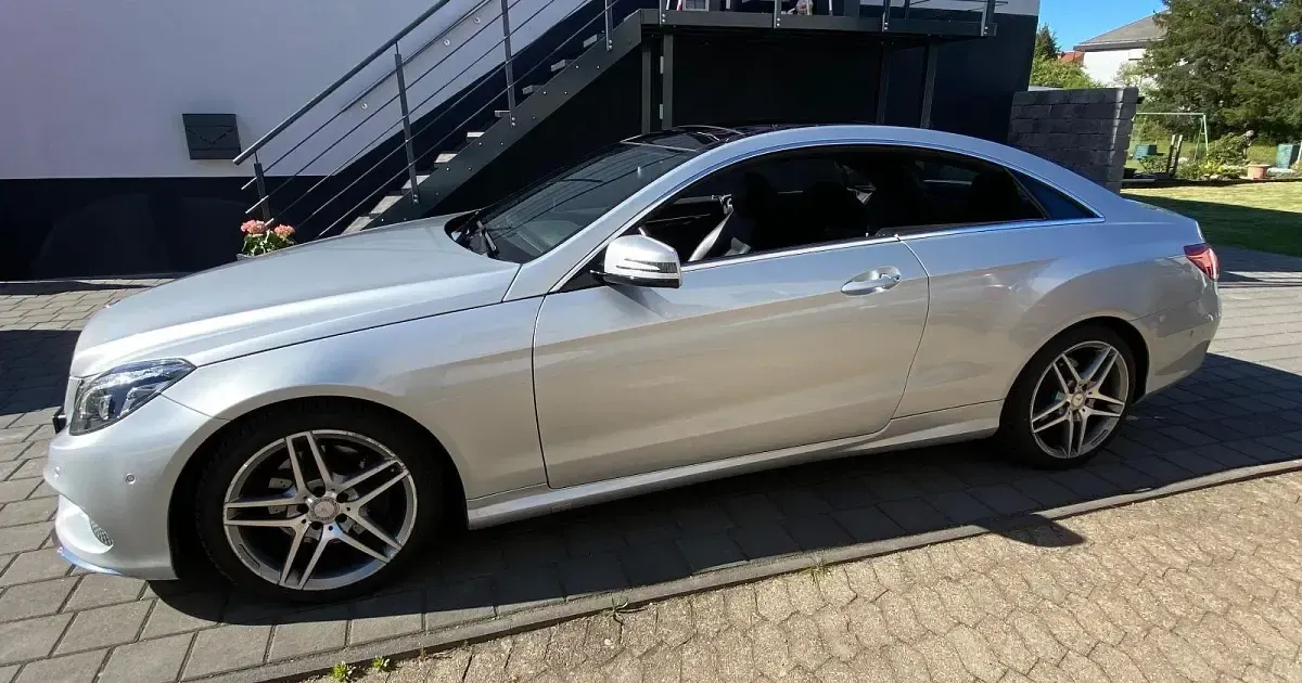 Gebraucht Mercedes E250 204 PS (150 kW) 2013 Silber Coupé