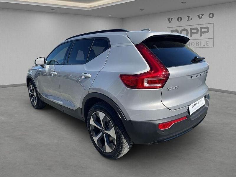 Second-hand Volvo XC40 Plus 163 CP (119 kW) 2025 Argintiu SUV