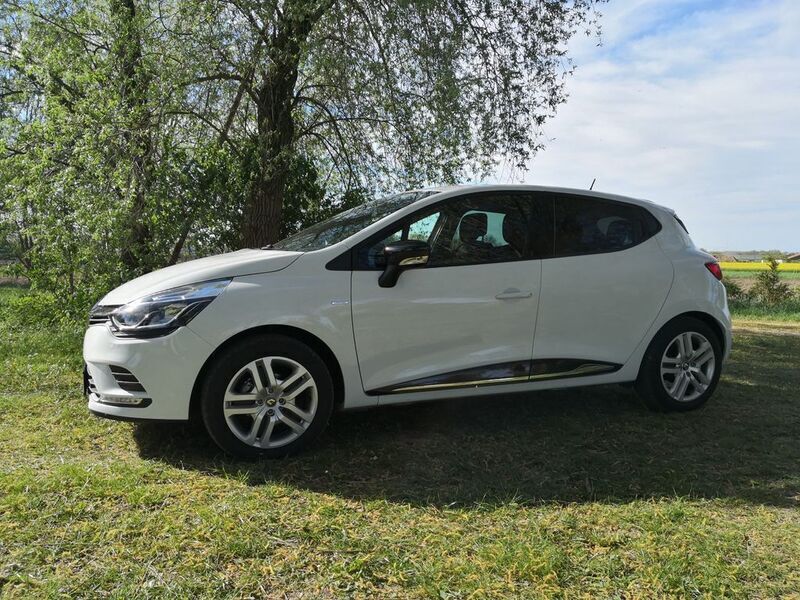 Weiß Gebraucht 2018 Renault Clio IV LIMITED Kleinwagen | 7.800 € (Guter Preis) - Bild 1/4