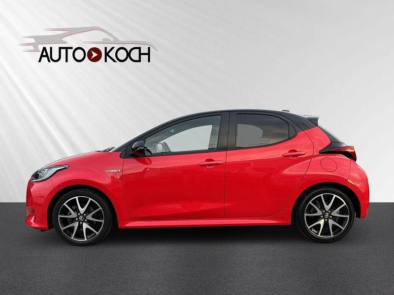 Gebraucht Toyota Yaris Hybrid Edition 116 PS (85 kW) 2021 Rot Limousine