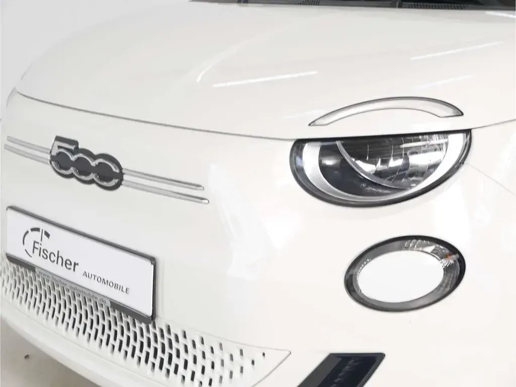 Gebraucht Fiat 500e 69 kW (95 PS) 2023 Weiß Limousine