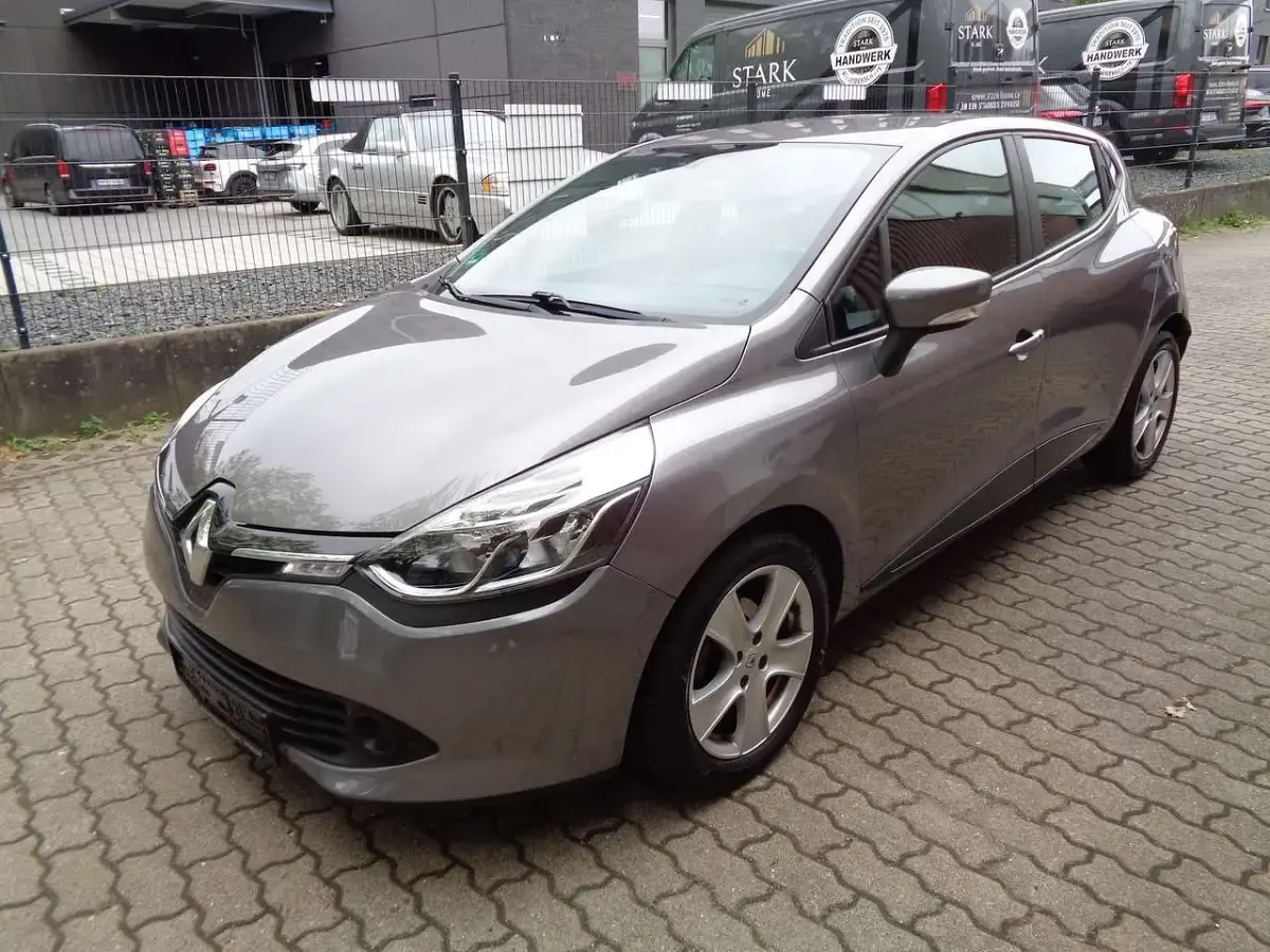 Gebraucht Renault Clio IV 73 PS (53 kW) 2013 Grau Limousine