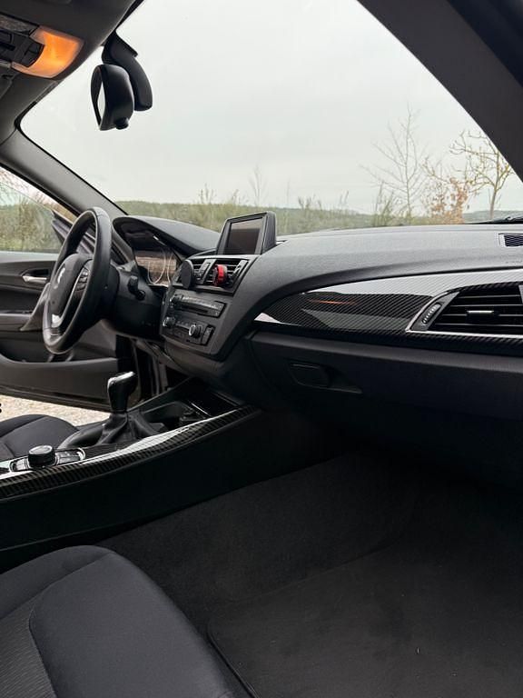 Gebraucht BMW 114 102 PS (75 kW) 2012 Schwarz Kleinwagen