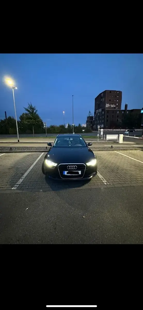 Gebraucht Audi A6 177 PS (130 kW) 2012 Schwarz Kombi