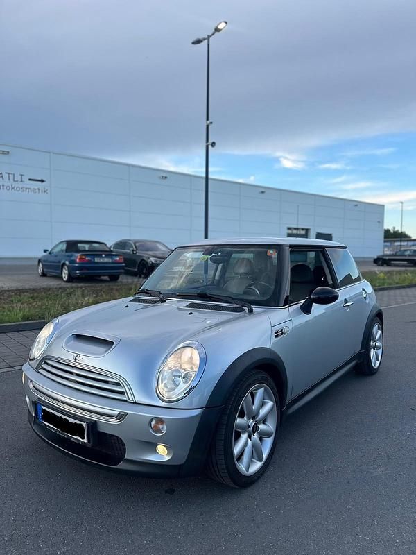Grau Gebraucht 2004 Mini Cooper S Coupé Coupé | 2.999 € - Bild 1/4