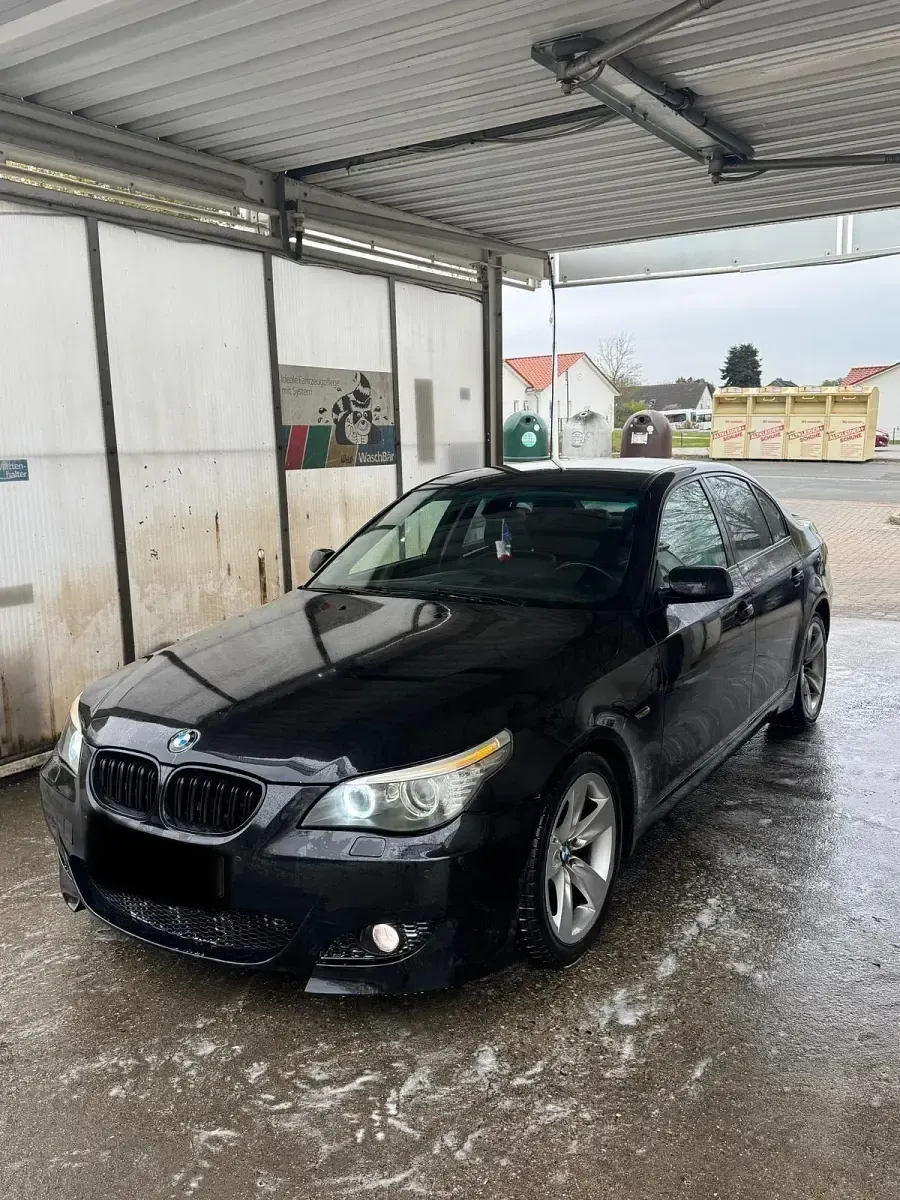 Gebraucht BMW 530 235 PS (172 kW) 2010 Schwarz Limousine