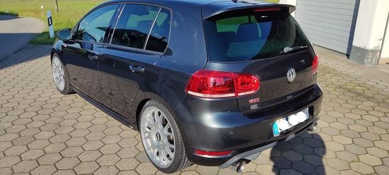 Gebraucht VW Golf VI GTI 387 PS (284 kW) 2011 Andere außenfarben Kleinwagen