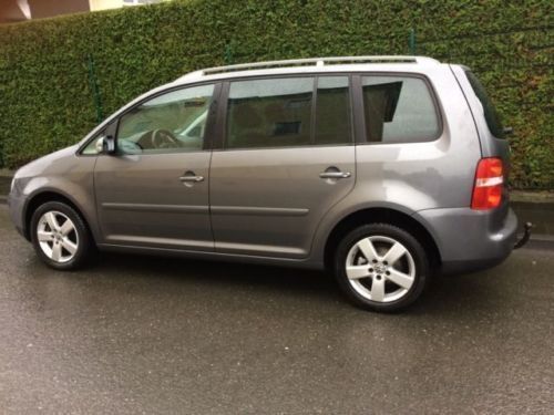 Vw Touran 7 Sitze Gebrauchtwagen Watchscouth Com Verkauft Vw Touran 2 0 Fsi 7 Sitzer Gebraucht 2005 197 000 Km In