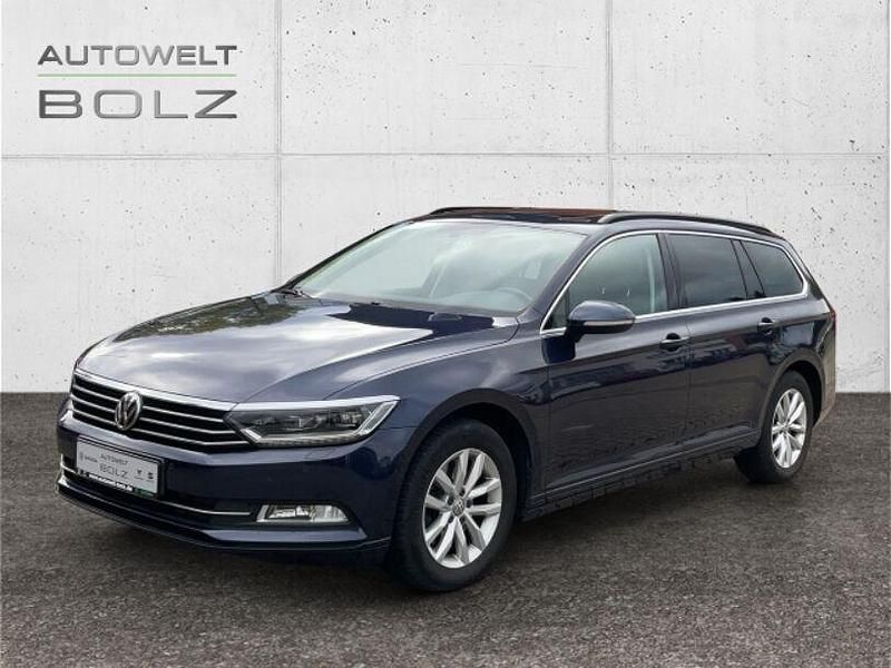 Blau Gebraucht 2015 VW Passat Comfortline Kombi | 15.990 € (Fairer Preis) - Bild 1/4