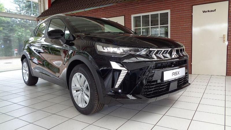 Onyxschwarzmetallic Neu 2025 Mitsubishi ASX Plus SUV | 31.290 € (Teuer) - Bild 1/4