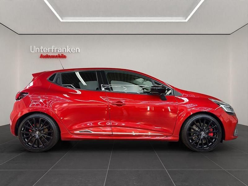 Gebraucht Renault Clio IV Trophy 220 PS (161 kW) 2017 Rot Limousine