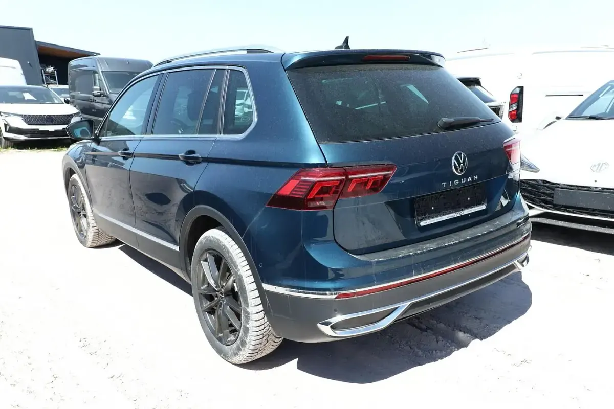 Gebraucht VW Tiguan Elegance 245 PS (180 kW) 2021 Nightshade blue metallic SUV