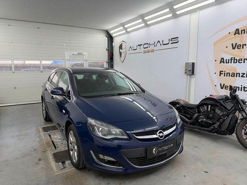 Gebraucht Opel Astra Innovation 165 PS (121 kW) 2013 Blau Kombi