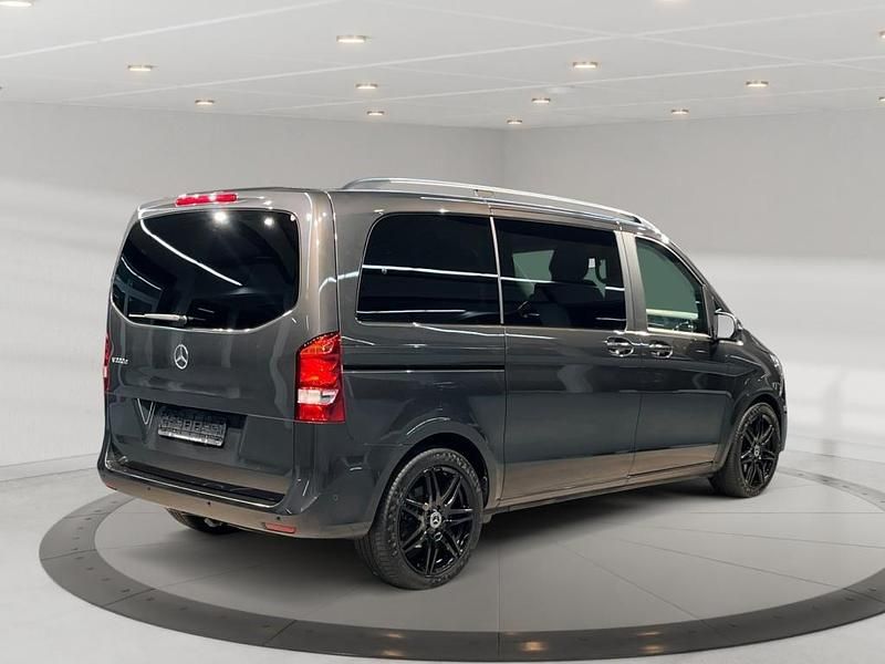 Gebraucht Mercedes V220 163 PS (119 kW) 2020 Grau Van / Kleinbus