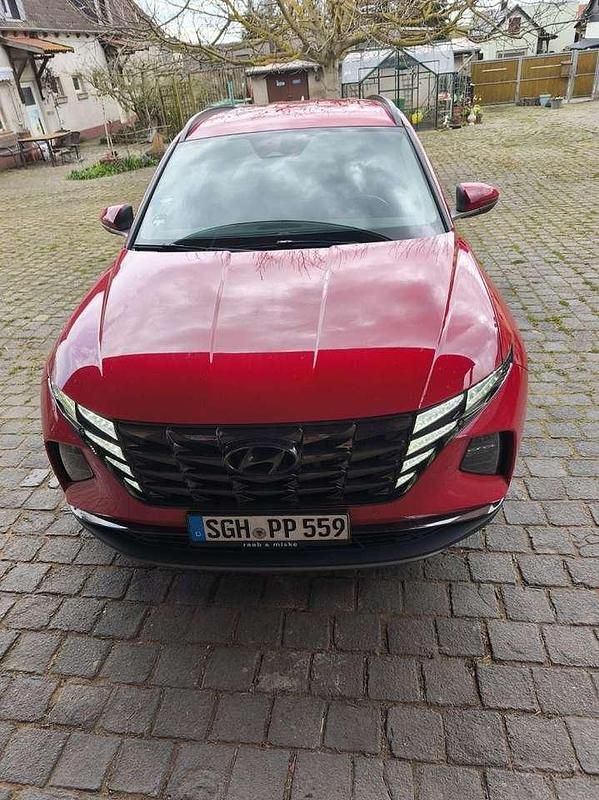 Gebraucht Hyundai Tucson Style 150 PS (110 kW) 2023 Rot SUV