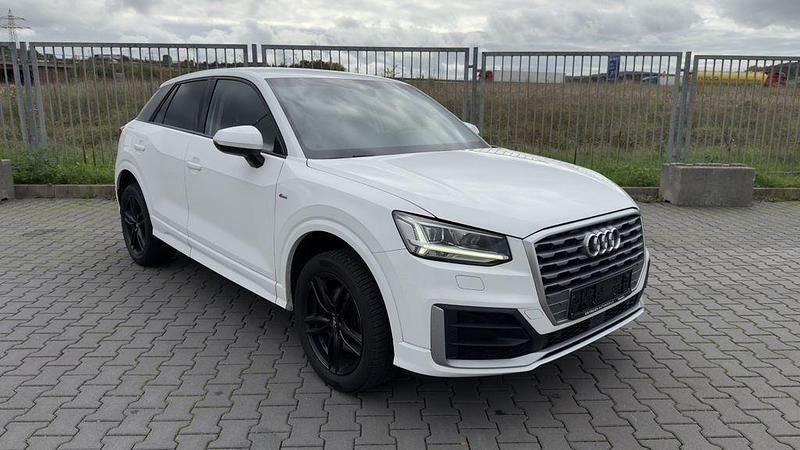 Weiß Gebraucht 2017 Audi Q2 S-Line SUV | 13.800 € (Guter Preis) - Bild 1/4