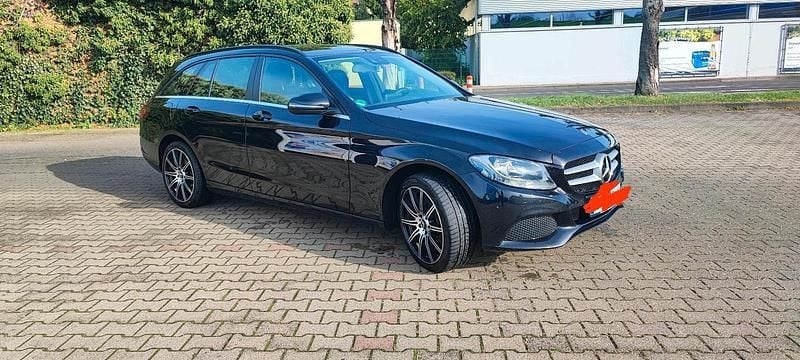 Schwarz Gebraucht 2016 Mercedes C220 Kombi | 10.500 € (Superpreis) - Bild 1/4