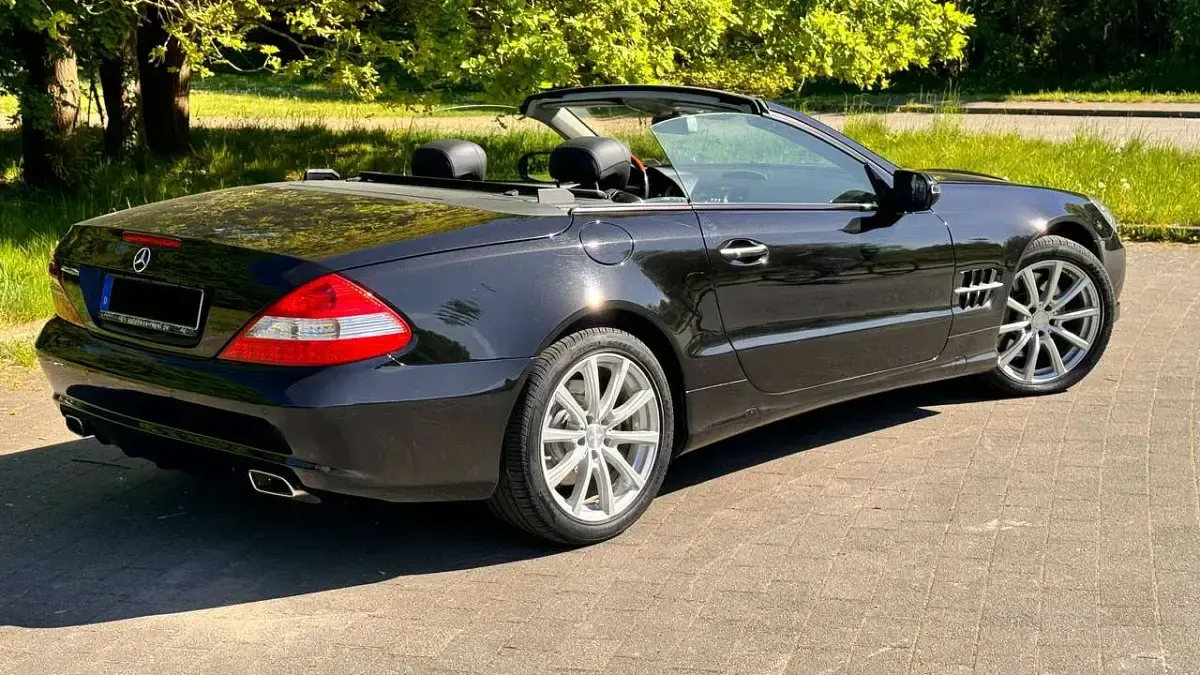 Gebraucht Mercedes SL500 Edition 387 PS (284 kW) 2011 Schwarz Cabrio