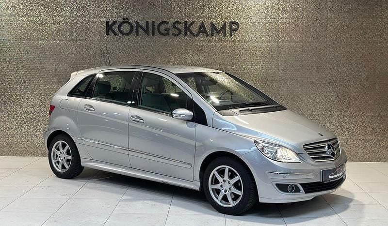 Silber Gebraucht 2006 Mercedes B170 Van / Kleinbus | 5.990 € (Fairer Preis) - Bild 1/4