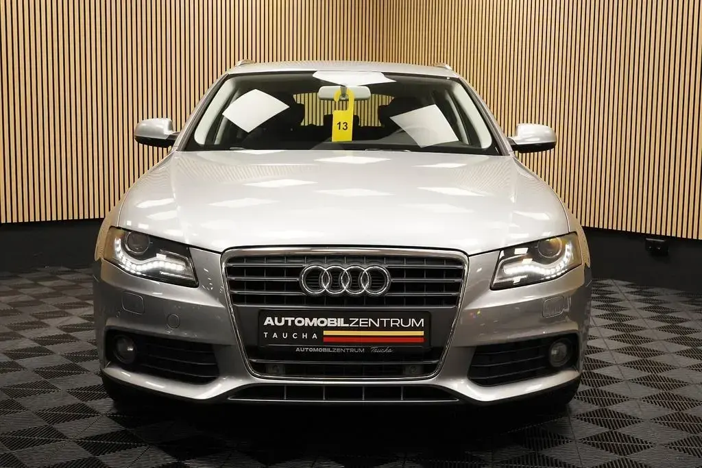 Gebraucht Audi A4 Attraction 160 PS (117 kW) 2010 Grau Kombi