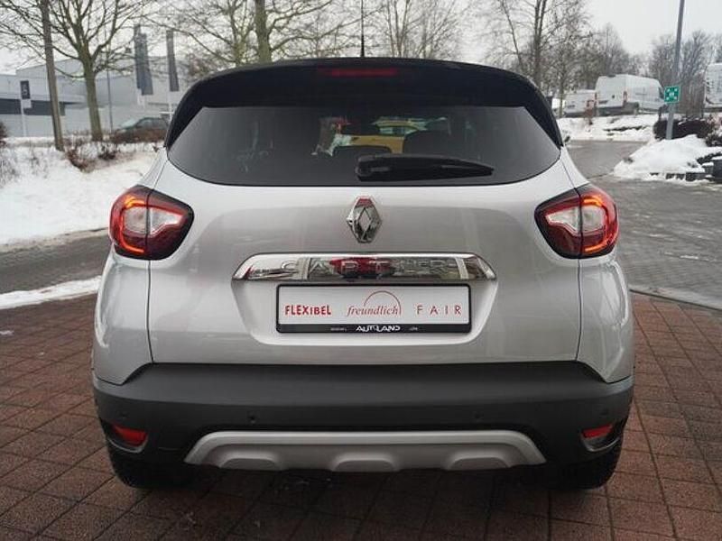 Gebraucht Renault Captur Collection 131 PS (96 kW) 2019 Silber SUV
