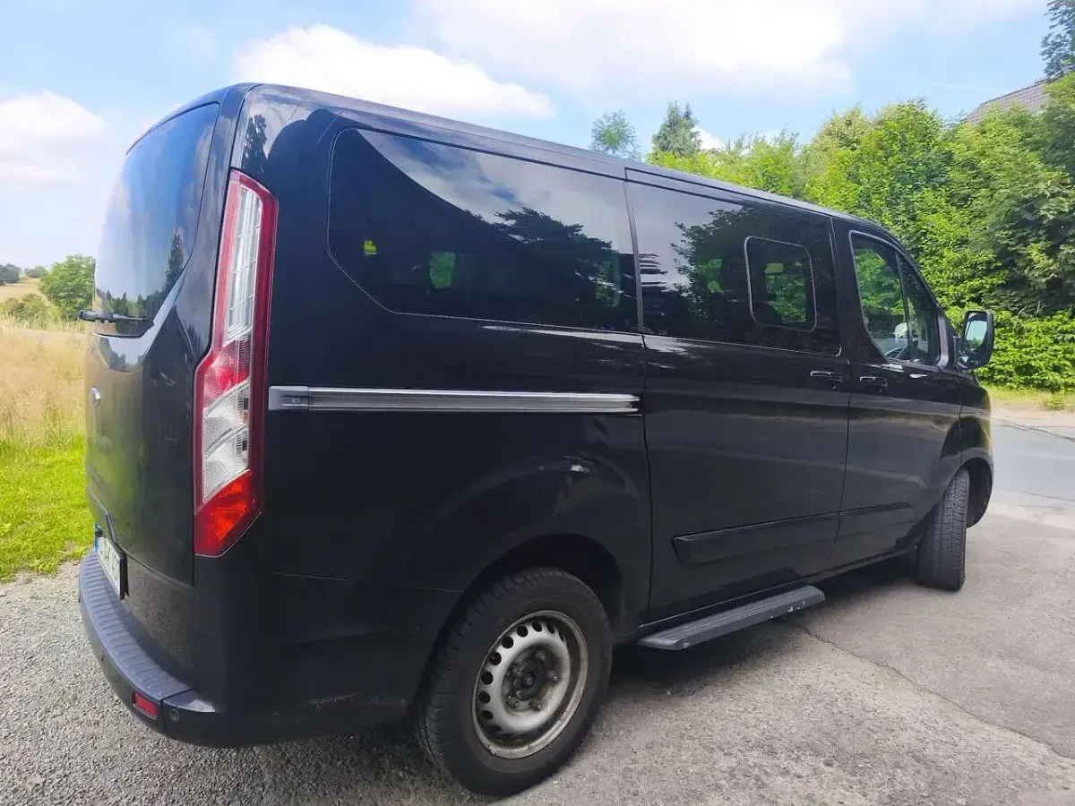 Gebraucht Ford 300 Titanium 155 PS (114 kW) 2015 Van / Kleinbus