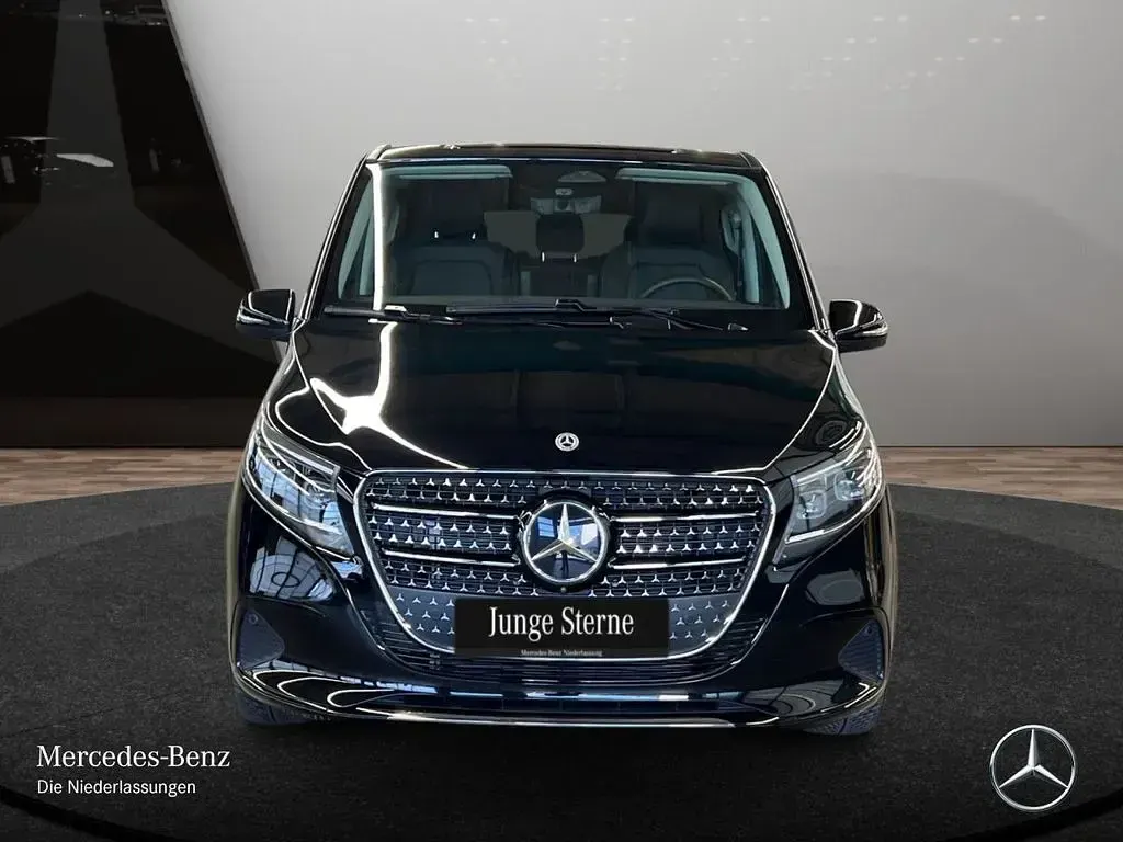 Second-hand Mercedes V300 Avantgarde 237 CP (174 kW) 2025 Negru Monovolum