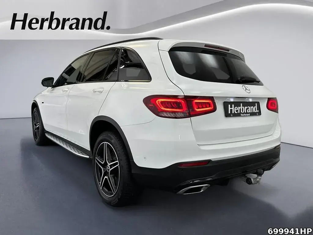 Gebraucht Mercedes GLC300 AMG 211 PS (155 kW) 2021 Weiß SUV