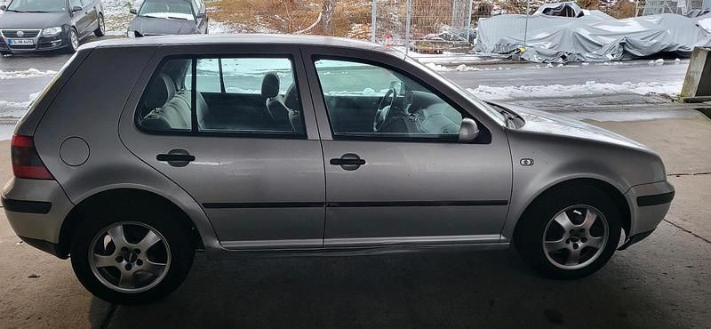 Gebraucht VW Golf IV 105 PS (77 kW) 2002 Silber Limousine