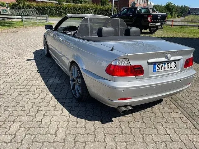 Usata BMW 320 Performance 170 CV (125 kW) 2003 Argento Cabrio
