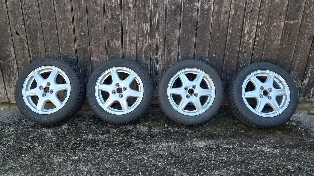 Używany VW Golf 116 KM (85 kW) 2002 Czarny Kabriolet