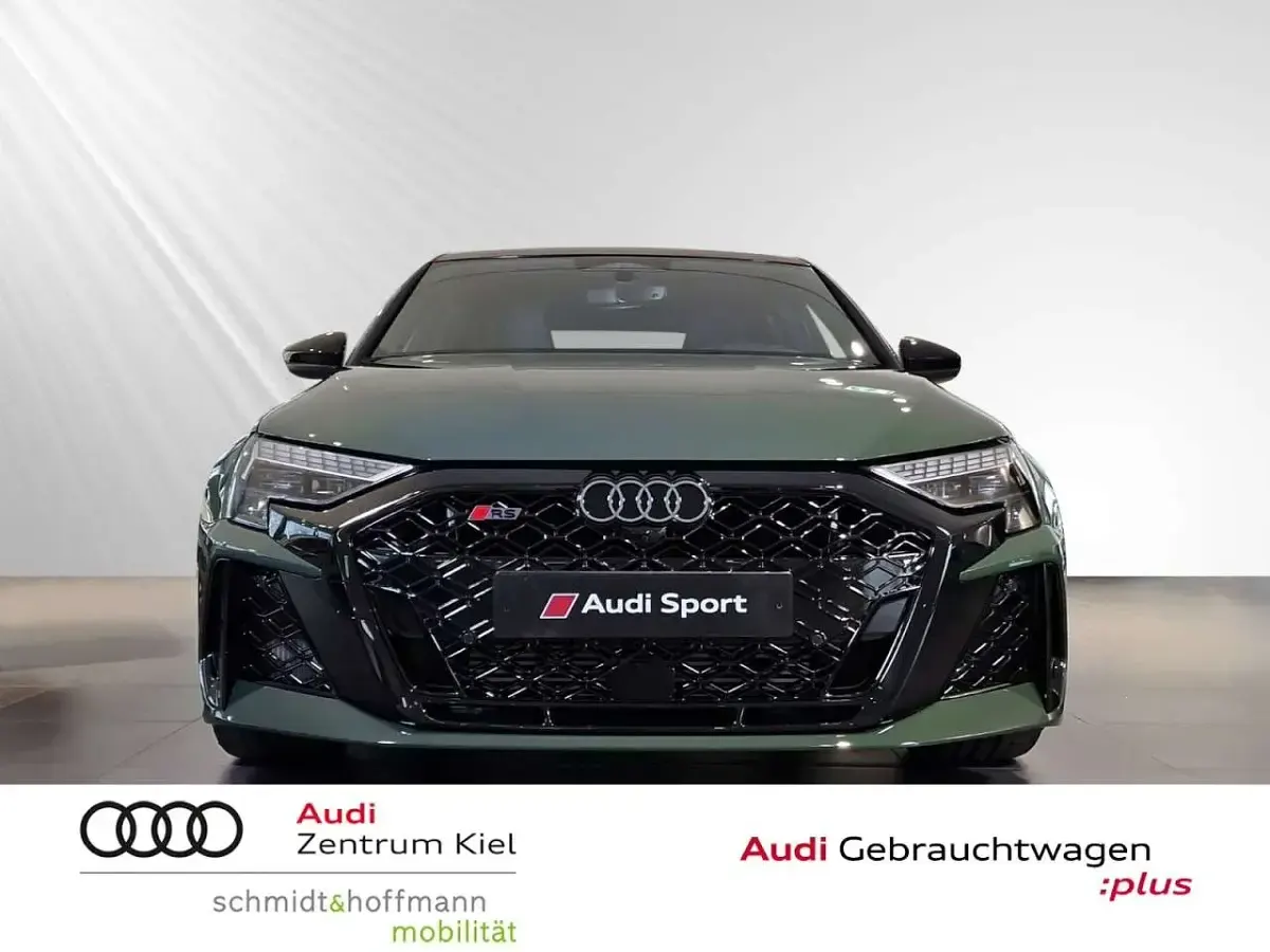 Neu Audi RS3 Sport 400 PS (294 kW) 2026 Individuallackierungen audi ex Limousine