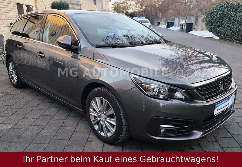 Gebraucht Peugeot 308 SW Allure 131 PS (96 kW) 2020 Grau Kombi